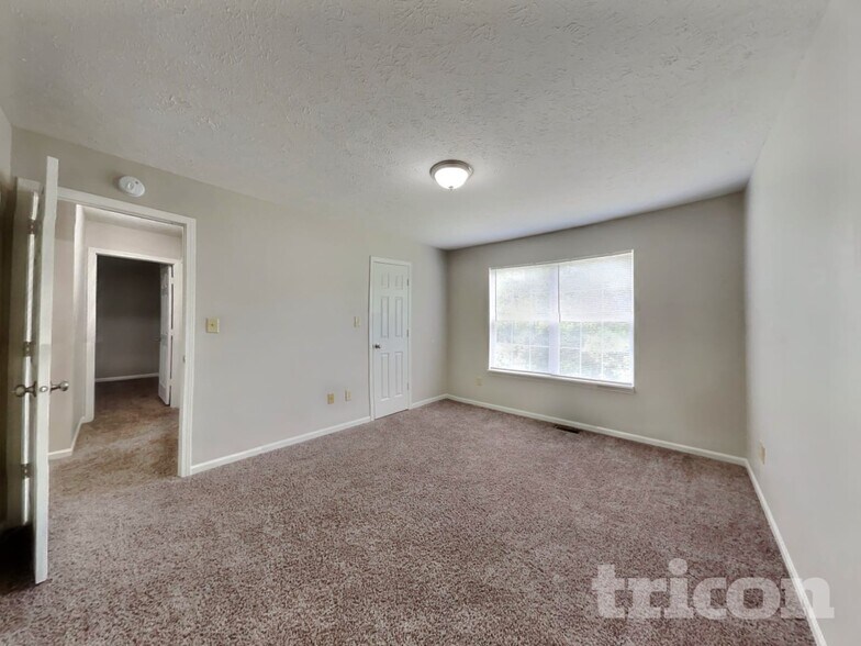 Building Photo - 6422 Coconut Ct