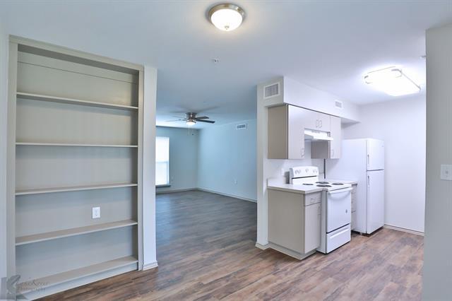 Building Photo - 2800 Sayles Blvd