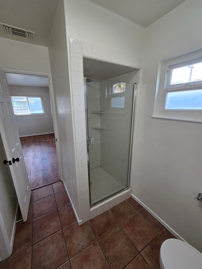 Building Photo - 449 Thumbelina Dr