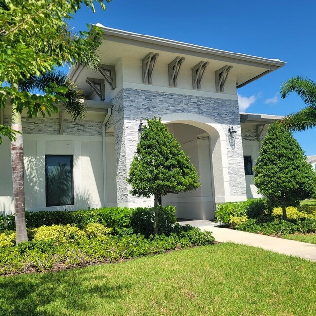 Building Photo - 28708 SW 133rd Ct