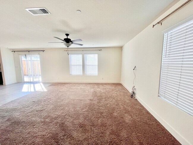Building Photo - 1602 Dodder Dr