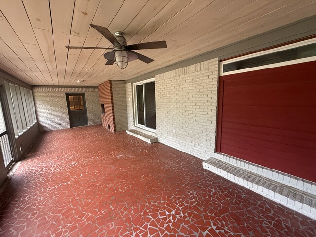 Building Photo - 2374 Stafford Dr