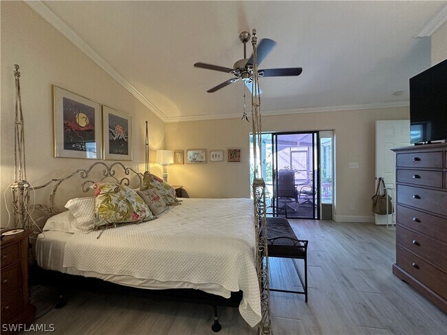 Building Photo - 1315 Naples Lake Dr