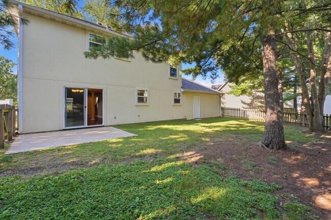 Building Photo - 401 S Village Cir