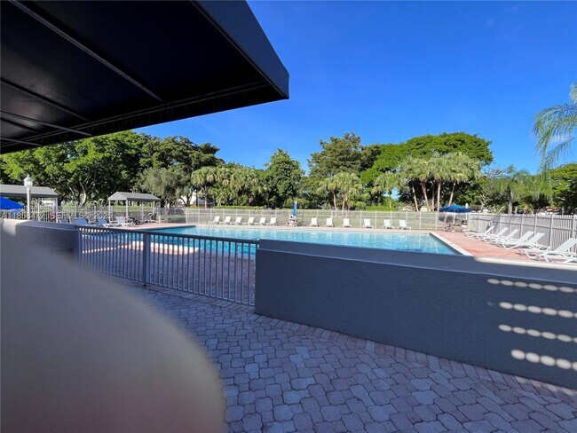 Building Photo - 11246 NW 14th Ct