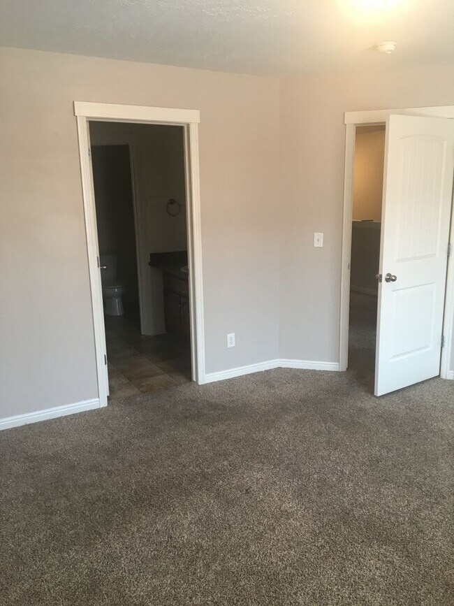 Building Photo - 1507 N 540 W