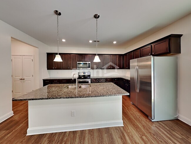 Building Photo - 1327 Weatherbrook Cir