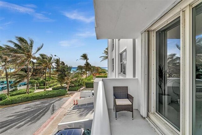 Building Photo - 9195 Collins Ave