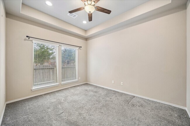 Building Photo - 2919 Rivermist Ln