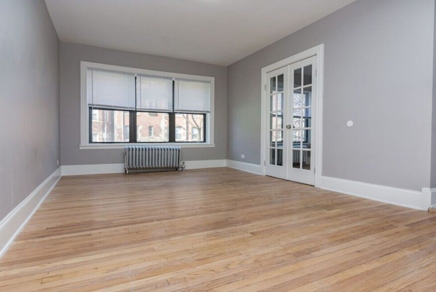 Building Photo - 8209 S Ellis Ave