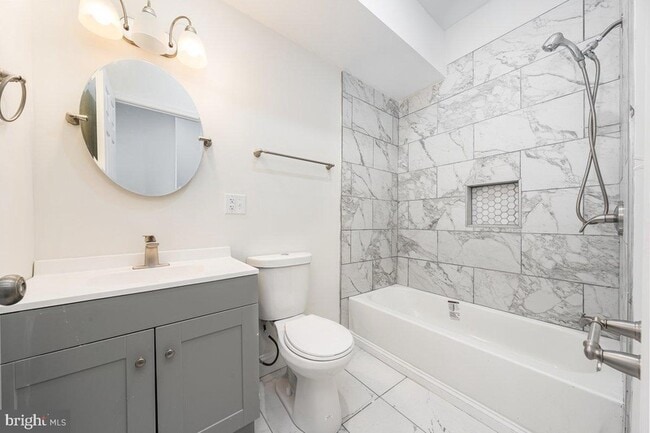 Building Photo - 71X Dolphin St