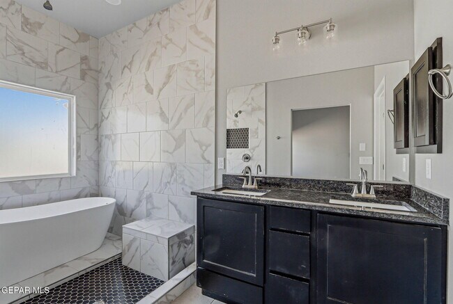 Building Photo - 941 Gulf Streams Ave