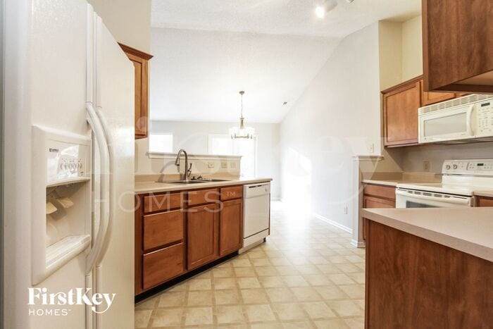 Building Photo - 744 Thornwood Ln