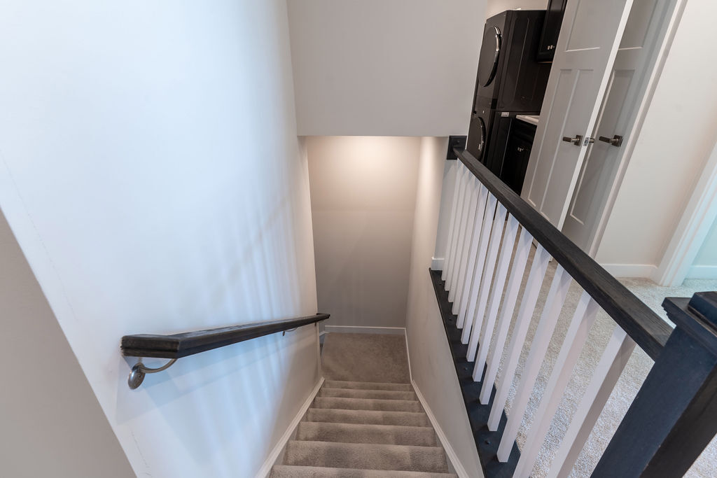 Building Photo - 100 Matisse Pl