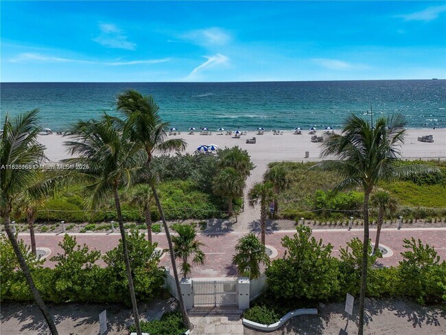 Building Photo - 5151 Collins Ave