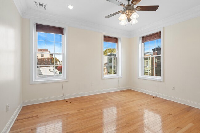 Building Photo - 70 South St