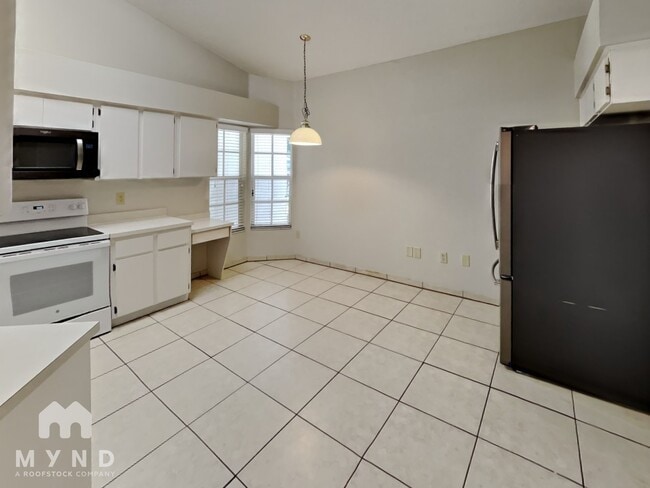 Building Photo - 11211 Sailbrooke Dr