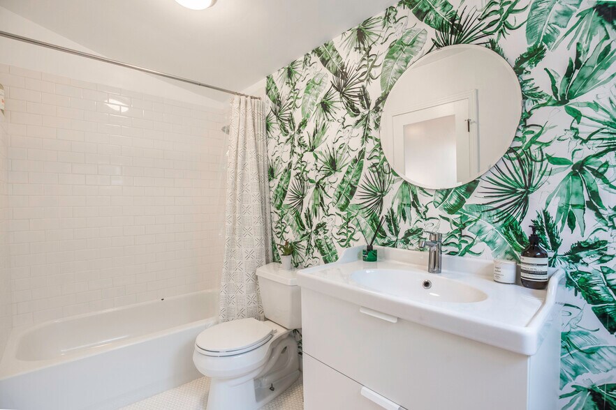 Bathroom 5 - 718 Vernon Ave