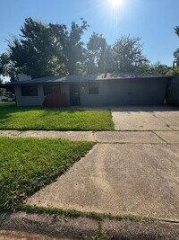 Building Photo - 2016 Alison Ave