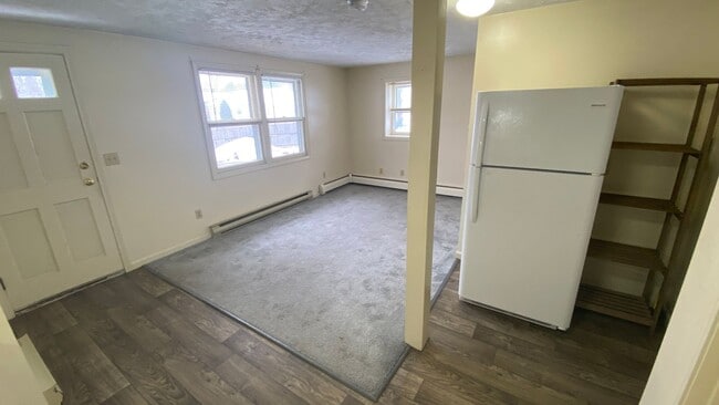 Interior Photo - 20-22 Ash St