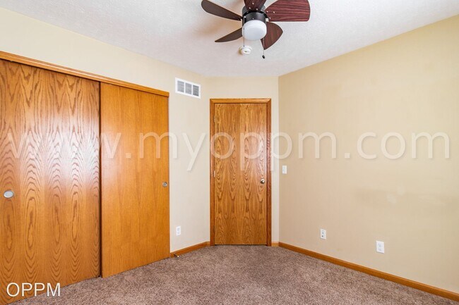 Building Photo - 4 br, 2 bath House - 14457 Jardine St