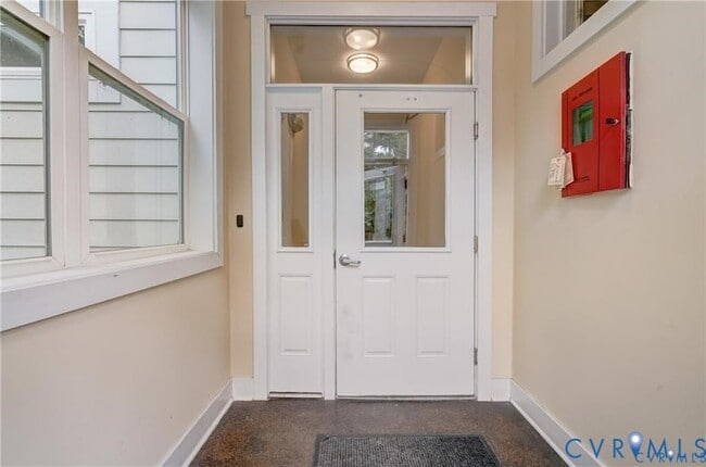 Building Photo - 1020 Porter St