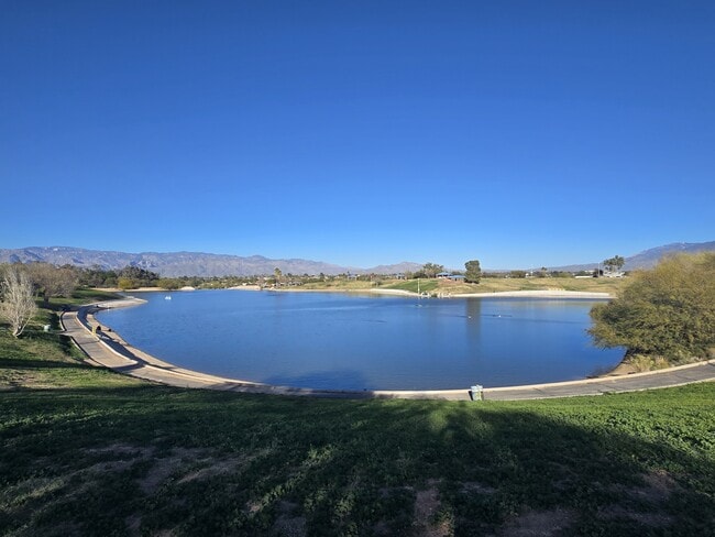 Building Photo - 3303 S Lakeside Ridge Loop