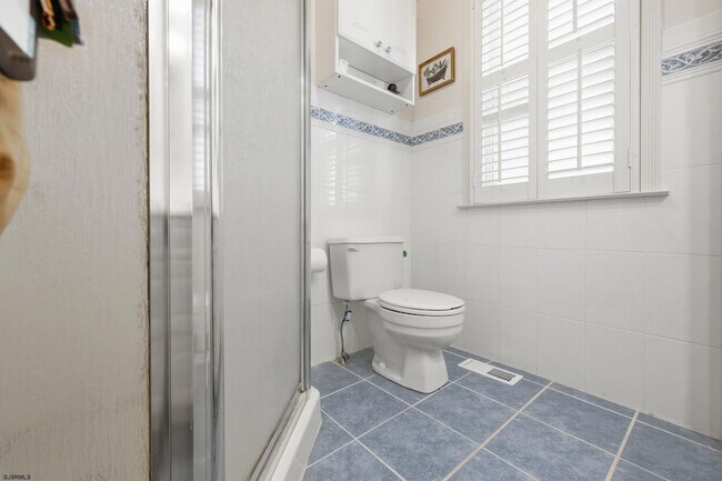 Building Photo - 115 N Sumner Ave