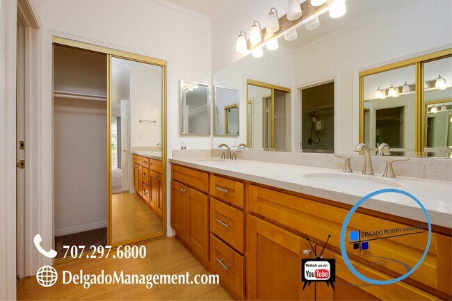 Building Photo - Newly renovated Benicia Marina condo