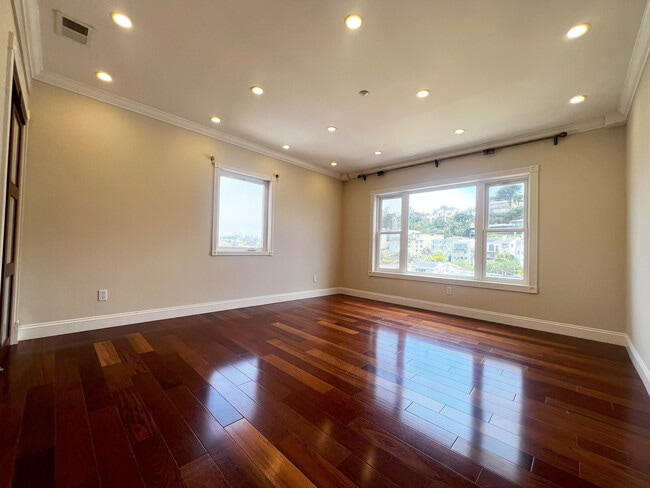 Building Photo - 19 Rosewood Dr