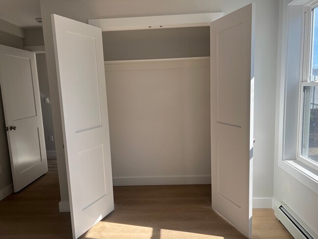 Building Photo - 151 Shepard St