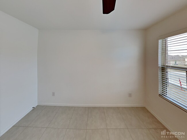 Building Photo - 8424 Fawn Creek Dr