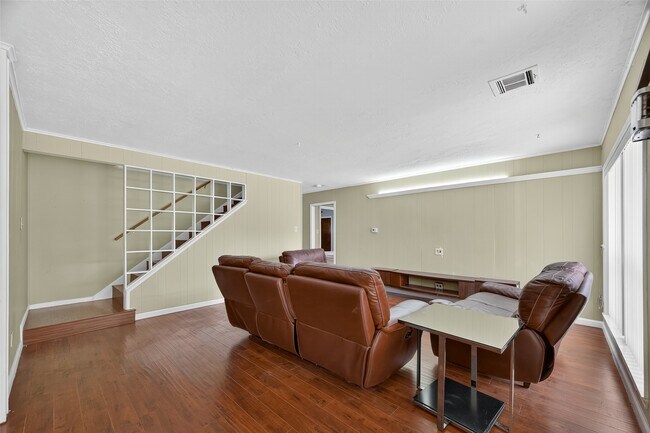 Building Photo - 9123 Langdon Ln