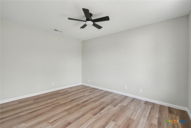 Building Photo - 2701 Cross Timber Dr