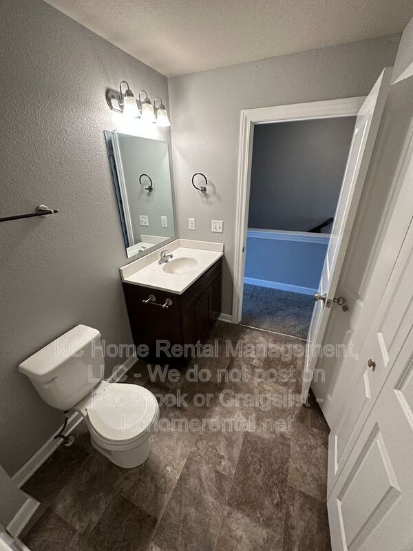 Building Photo - 10547 Kane Dr