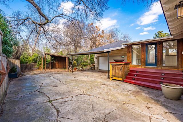 Building Photo - 2129 Elmwood Blvd