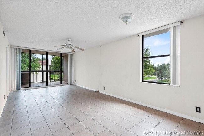 Building Photo - 8429 Forest Hills Dr