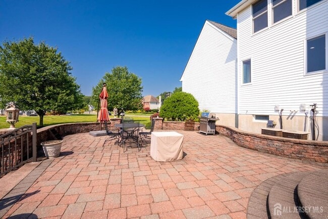 Building Photo - 19 Meadowlark Dr