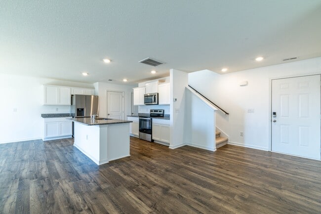 Building Photo - 228 Belle Ct