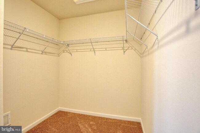 Building Photo - 127 Keller Ct