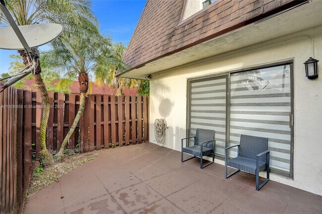 Building Photo - 7947 Tam Oshanter Blvd
