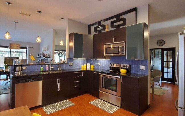 Building Photo - 156 Dempsey Way