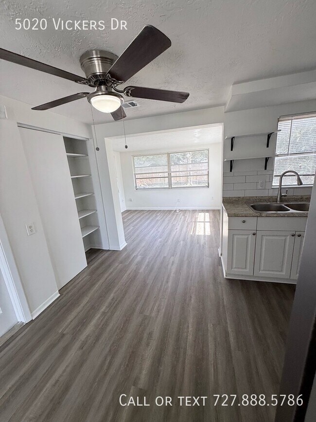 Building Photo - 5020 Vickers Dr