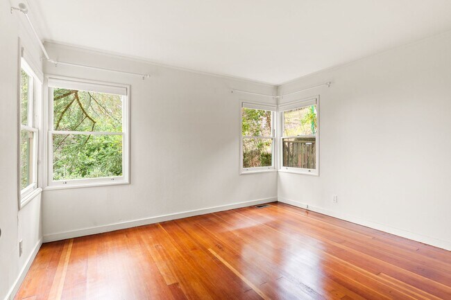 Building Photo - 6857 Armour Dr