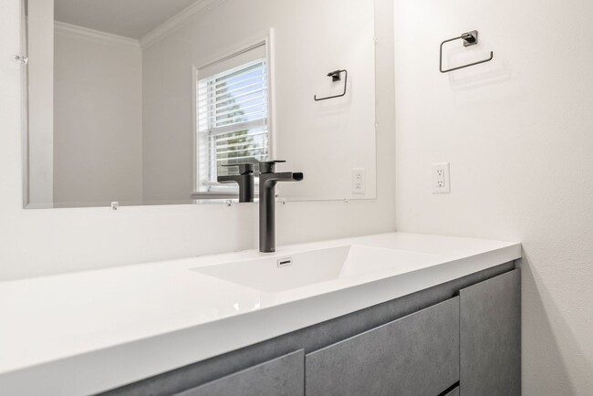 Building Photo - 2420 Durwood-