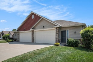Building Photo - 12353 Fox Creek Dr