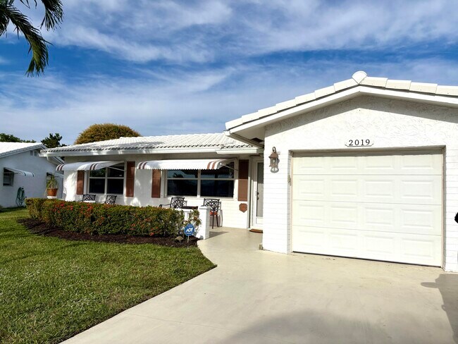 Primary Photo - 2019 SW 18th Dr