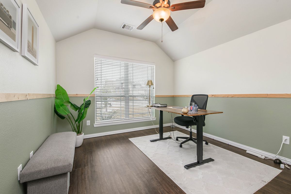 Building Photo - 5903 Eldora Dr