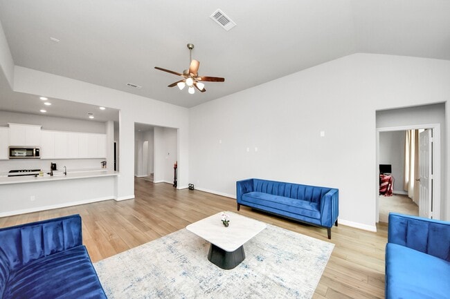 Building Photo - 2830 Tumlinson Dr