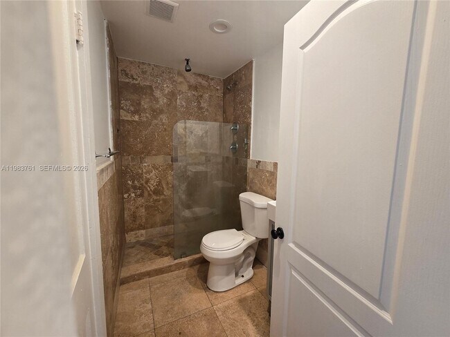 Building Photo - 223 S 17th Ave